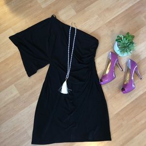 Bisou Bisou. One shoulder black dress.